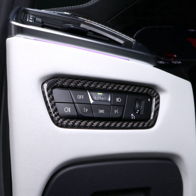 BMW M3/M4 G80/G81/G82/G83 Prepreg Carbon Dashboard Trim — detail view 5