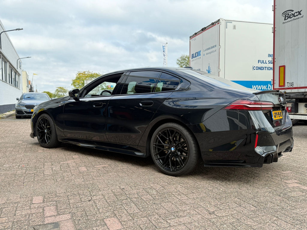 BMW 5 Serie G60 (2023+) Gloss Black Bodykit – M Sport Pakket