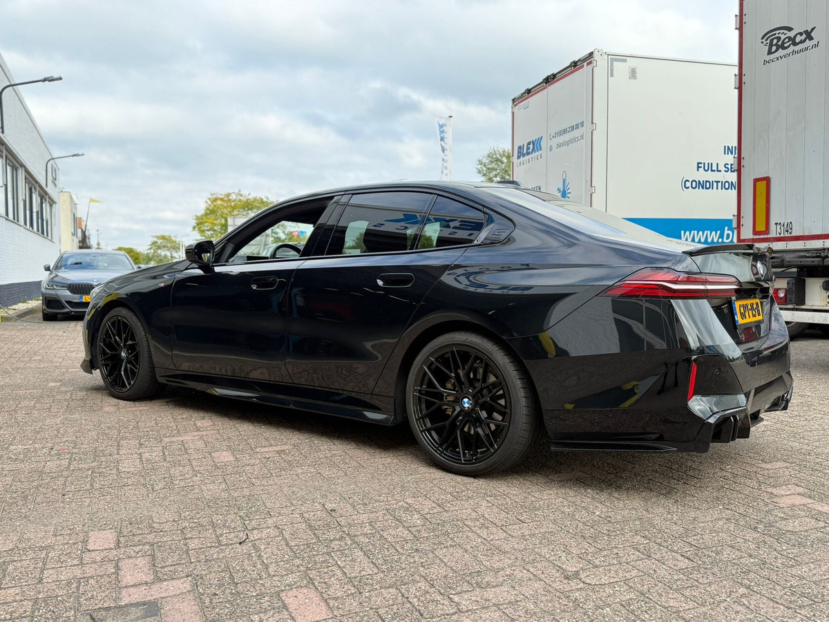 BMW 5 Serie G60 (2023+) Gloss Black Bodykit – M Sport Pakket