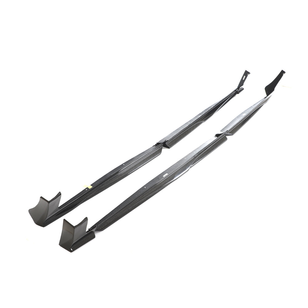 Audi RSQ8 4M Prepreg Carbon Side Skirts