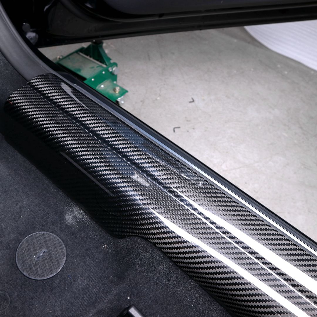 BMW M4 G82 Prepreg Carbon Door Sill — detail view 6