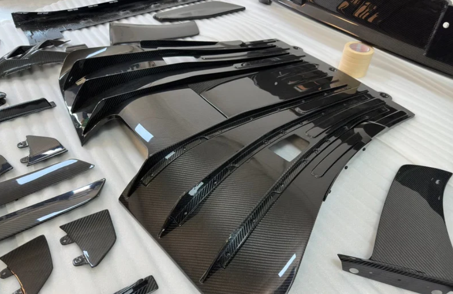 TOWMA. - 911 992 GT3RS OEM Dry Carbon Fiber Body Kit